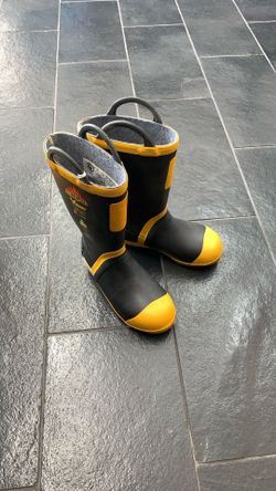 Viking Size 10M New Firefighter-Rated Rubber Boots!
