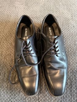 Black Alfani men's lace-up dress shoes size 9