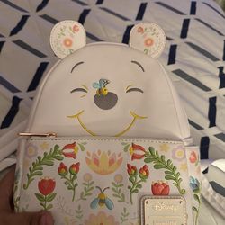 Winnie the Pooh white loungefy