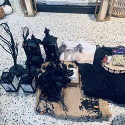 Halloween Decor Lot 