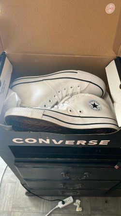 Converse High Tops Women’s 8