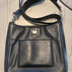 Michael Kors Gloria Leather Messenger Cross Body 