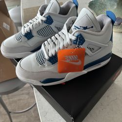 Authentic - Unreleased - Jordan 4 - Military Blue - 9M