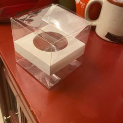  Cup Cake Clear Box With Ribben