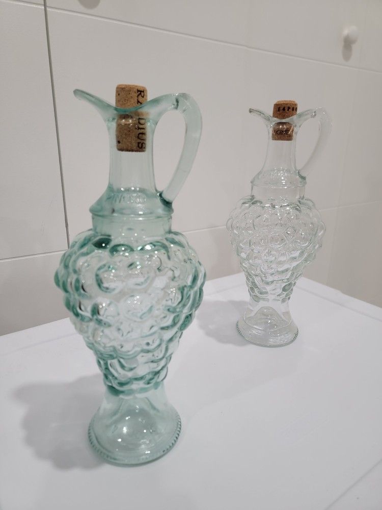 Pinord Merlot 2001 Empty Bottle. Vintage Heavy Glass Cruet Bottle Pitcher Wine Decanter Grape Green Tint and Clear Made in Spain. Miami 33182