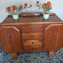 English MID CENTURY CREDENZA