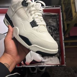 Air Jordan 4 Retro OG FC