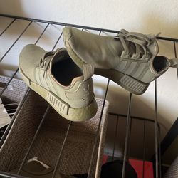 Adidas Men’s Green size 9.5