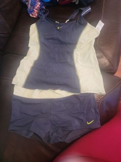 Nike gym suit