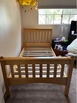 Solid wood twin bed frame with bunkie board