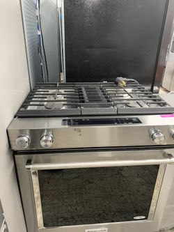 Kitchen aid 30” slide in range in stainless steel