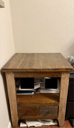 Wooden dresser/drawer