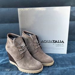 Aquatalia By Marvin K ‘Cassie’ Gray Suede Laceup Wedge Booties Italy Size US 6