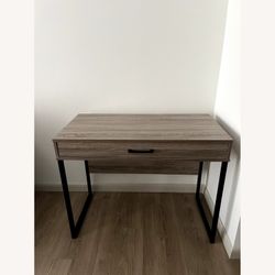 New never used Beautiful Gray table