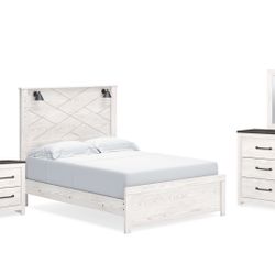 King Bedroom Set, Includes, Dresser, Mirror, Nightstand.