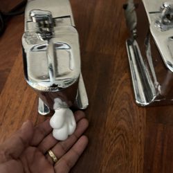 2 Campbell Hot Lather 