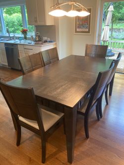 Modern Dining Table and Chairs