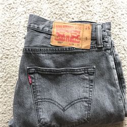 2 Jeans - Levi’s 501 original fit, size W33 L30.