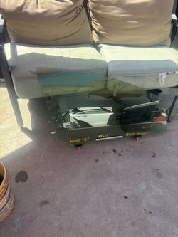 RIGHT PASSENGER SIDE FRONT DOOR WINDOW GLASS 2015 TOYOTA PRIUS “”C”” 1.5