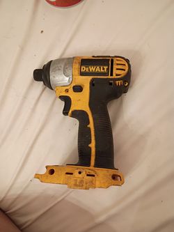 Dewalt DC825B 18  1/4" Variable Speed Impact Driver #870-***Pre owne*** firm price $50 pick up only  865 Ellsworth avenue right off of East Livingston