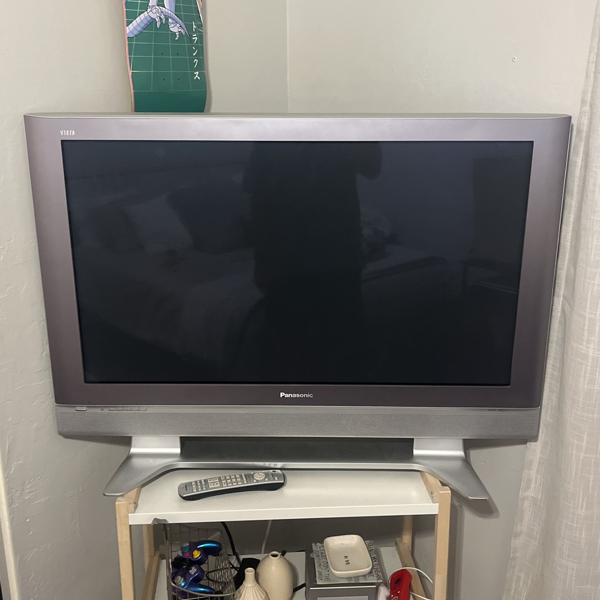 2006 Panasonic 42" Hi-def Plasma TV