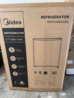 Mini fridge