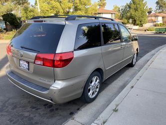 2004 Toyota Sienna