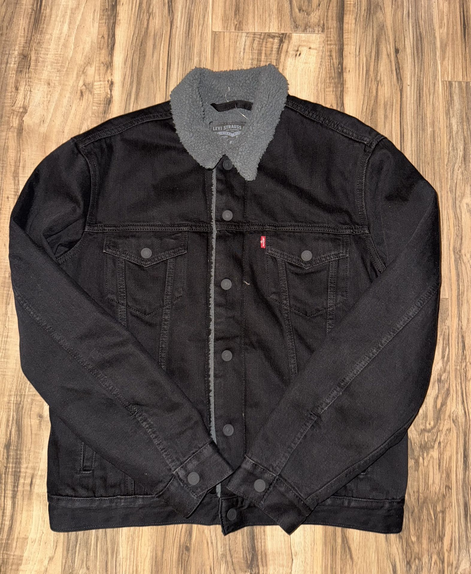 New Men’s Medium Levi’s Sherpa Jacket 