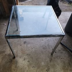 Retro/Vintage End Table