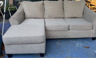 Couch with bed, great condition, clean. We sell the time delivery $40 local. Has reversible chase