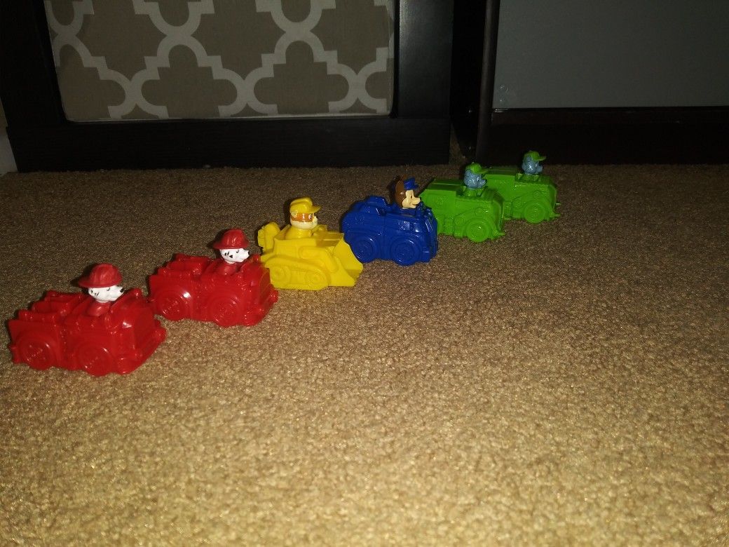 Small Paw Patrol Figurine Toys