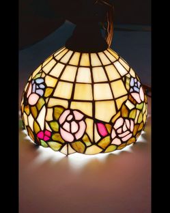 TIFFANY STYLE LAMP