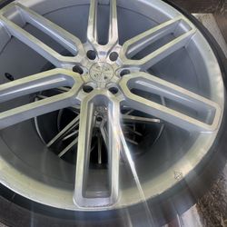 24’s Blaque Diamond Wheels 