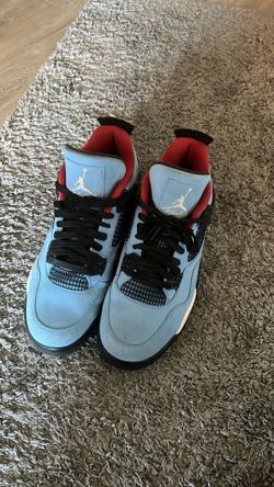 Jordan 4 Travis Scott.