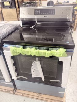 GE Refrigerator & Glass Top Electric ⚡️ Stove.