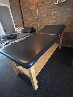 Armedica Physical Therapy Treatment table