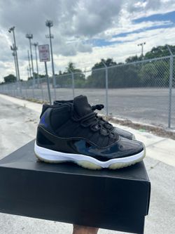 Space Jams 11s Size 9.5