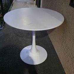 Round Dining Table