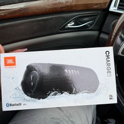 JBL CHARGE 5