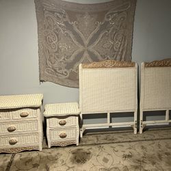 Twin furniture set