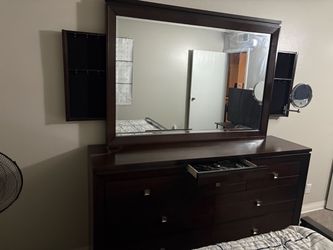 Dresser