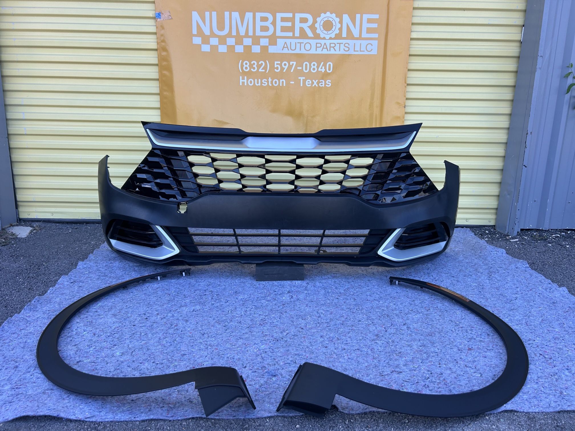 Fit 2023 2024 Kia Sportage Front Bumper complete 10055 Belknap Rd, Sugar Land, TX 77498 832**597**0840