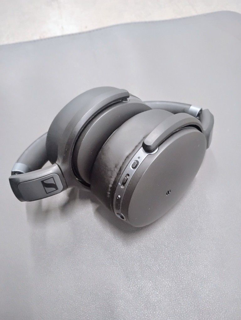 Sennheiser HD 4.40BT Wireless Bluetooth Headphones Over-ear Hi-Fi Headset Noise Cancelling Headphones Foldable with Mic