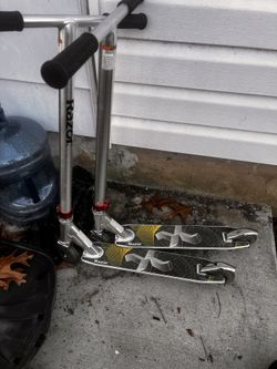 2 Razor Scooter 
