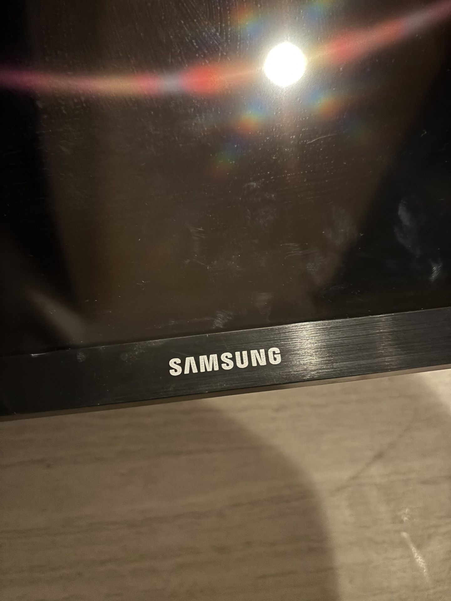 Samsung TV 32in