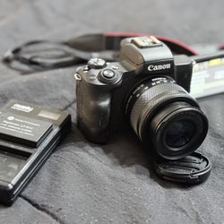 CANON EOS M50 FIRST GEN $450