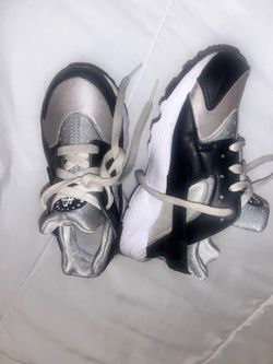 Girl Nike huarache