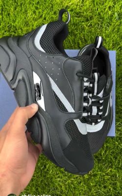 BLACK SHOE