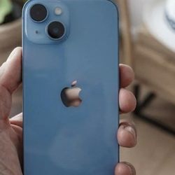 iPhone 14 , Factory Unlocked,  Excellent Condition Like New 