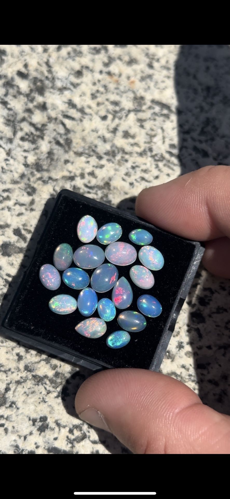 [Intense fire] Ethiopian Opal Cabochon Parcel 